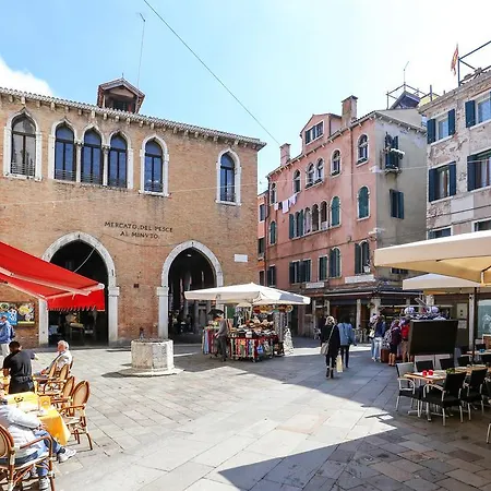 Rialto 1602 Apartman *